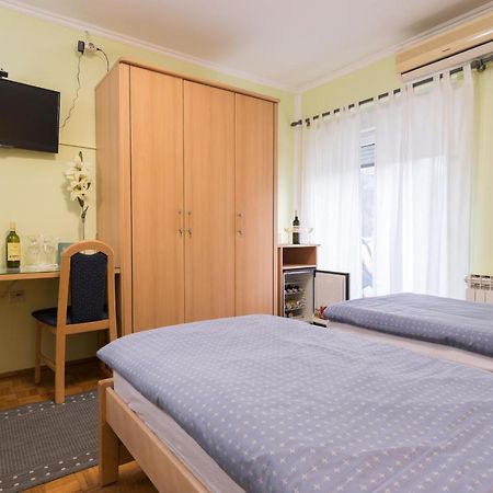 Guest House Bagi โปเชกา ภายนอก รูปภาพ