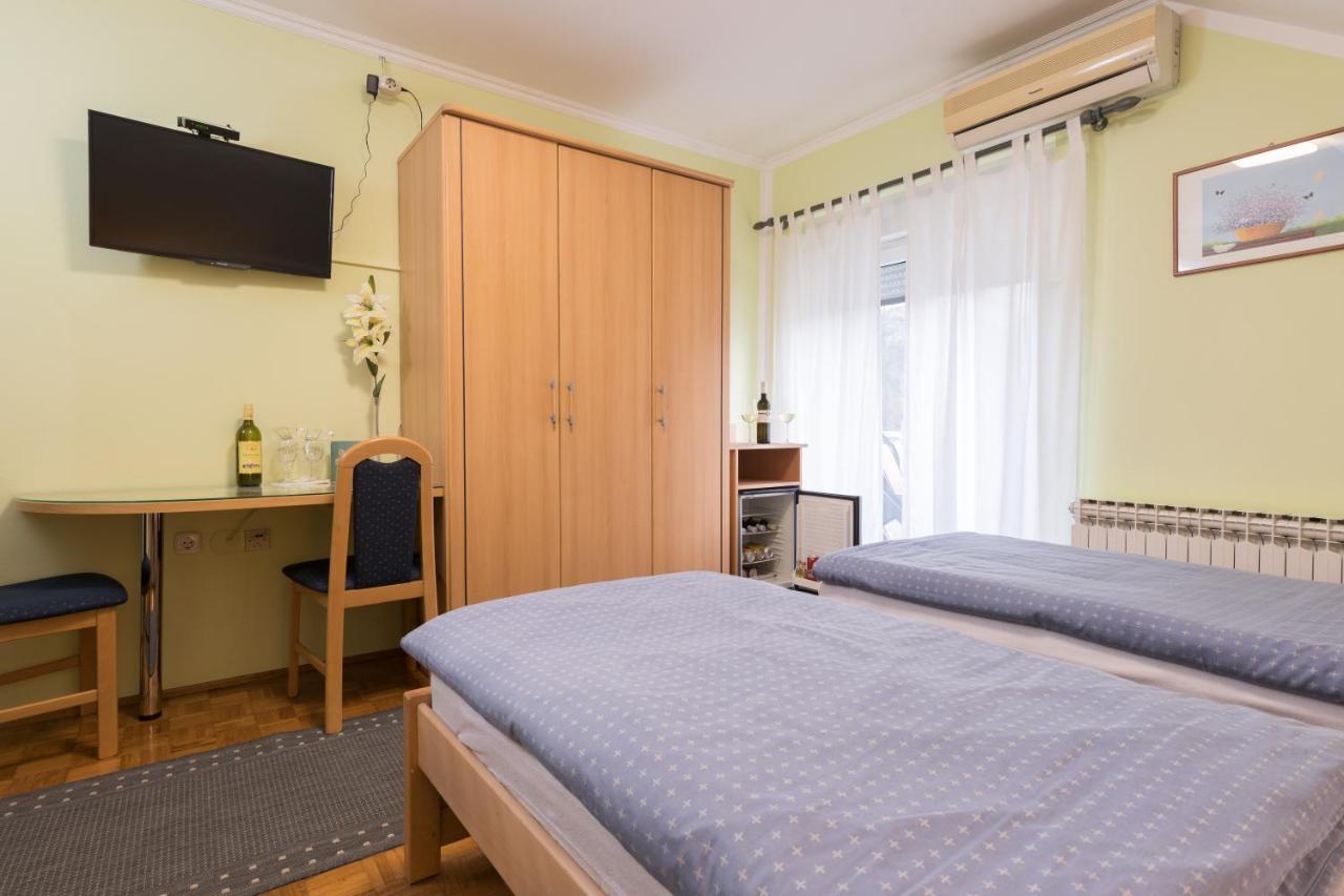 Guest House Bagi โปเชกา ภายนอก รูปภาพ