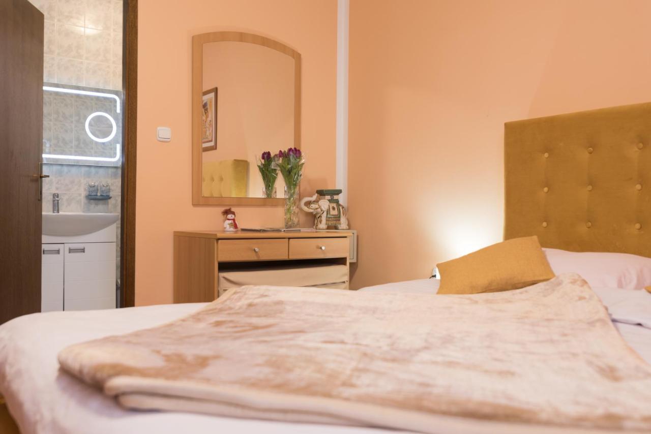 Guest House Bagi โปเชกา ภายนอก รูปภาพ